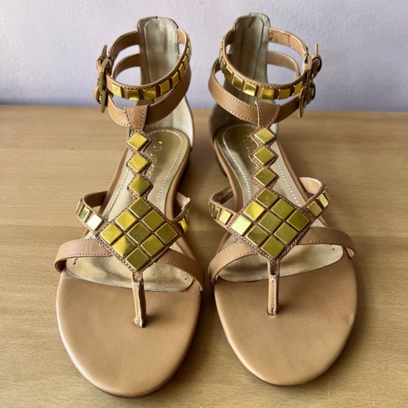 Guess Gladiator Brown Tan & Gold adornments hardware Flat Thong Sandals Zip back - Picture 8 of 16